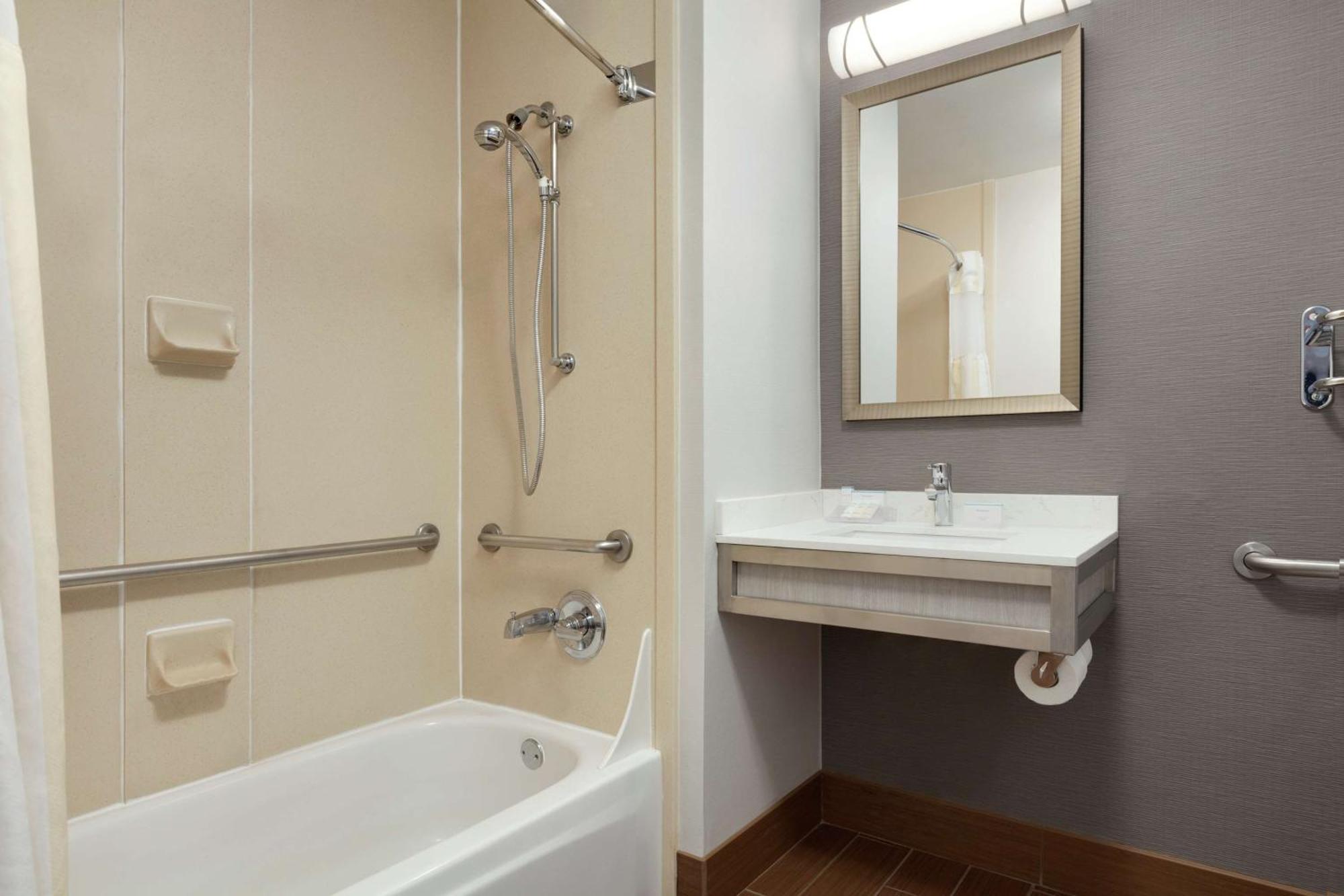 Hilton Garden Inn Gilroy Eksteriør bilde